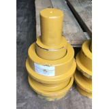 Каток поддерживающий 2-3300 HYUNDAI R250LC-7 81EM-10030 Каток поддерживающий 2-3300 HYUNDAI R250LC-7 81EM-10030